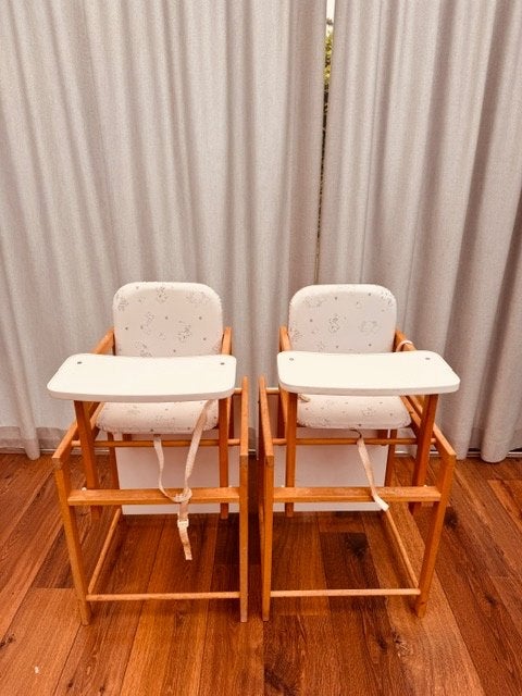 Eetstoeltjes ( 2) stuks   25eur /st voor 2 samen 40 eur., Kinderen en Baby's, Kinderstoelen, Ophalen, Gebruikt, Overige typen
