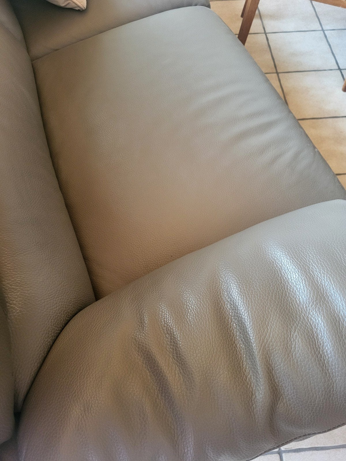 3 zit met 1kant een relax, Enlèvement