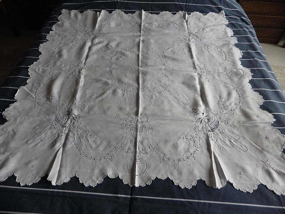 Vintage Geborduurde Tafelnappen: €. 5,00. p/st., Ophalen, Zo goed als nieuw, Katoen, Wit