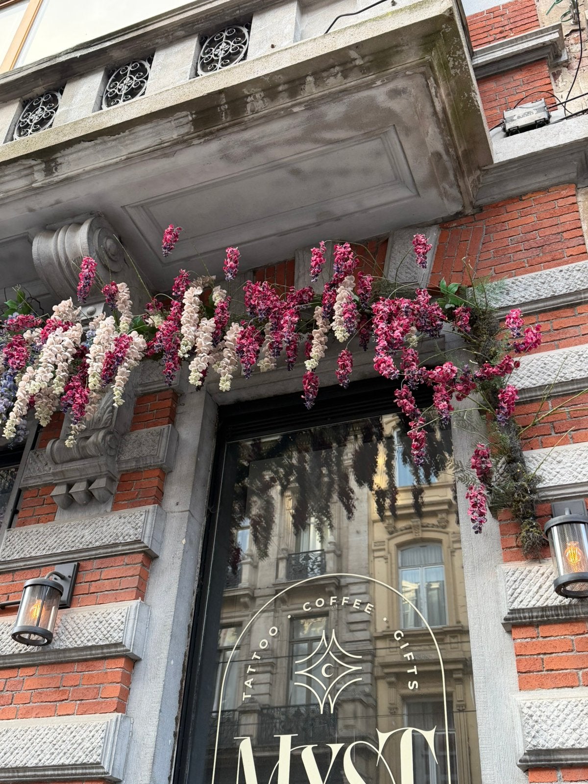 Bloemeninstallatie gevel, Ophalen, Gebruikt