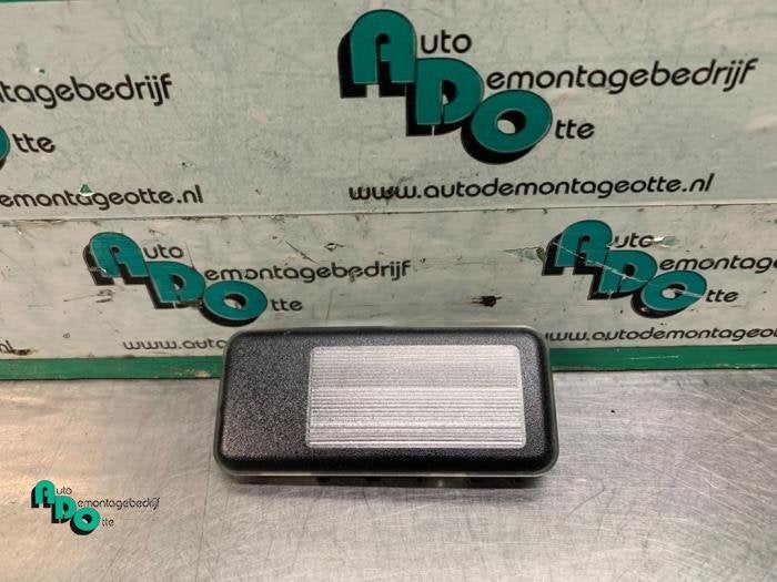 Eclairage immatriculation d'un BMW 3-Serie (3-Serie 98-), -, 3 mois de garantie, Utilisé, -