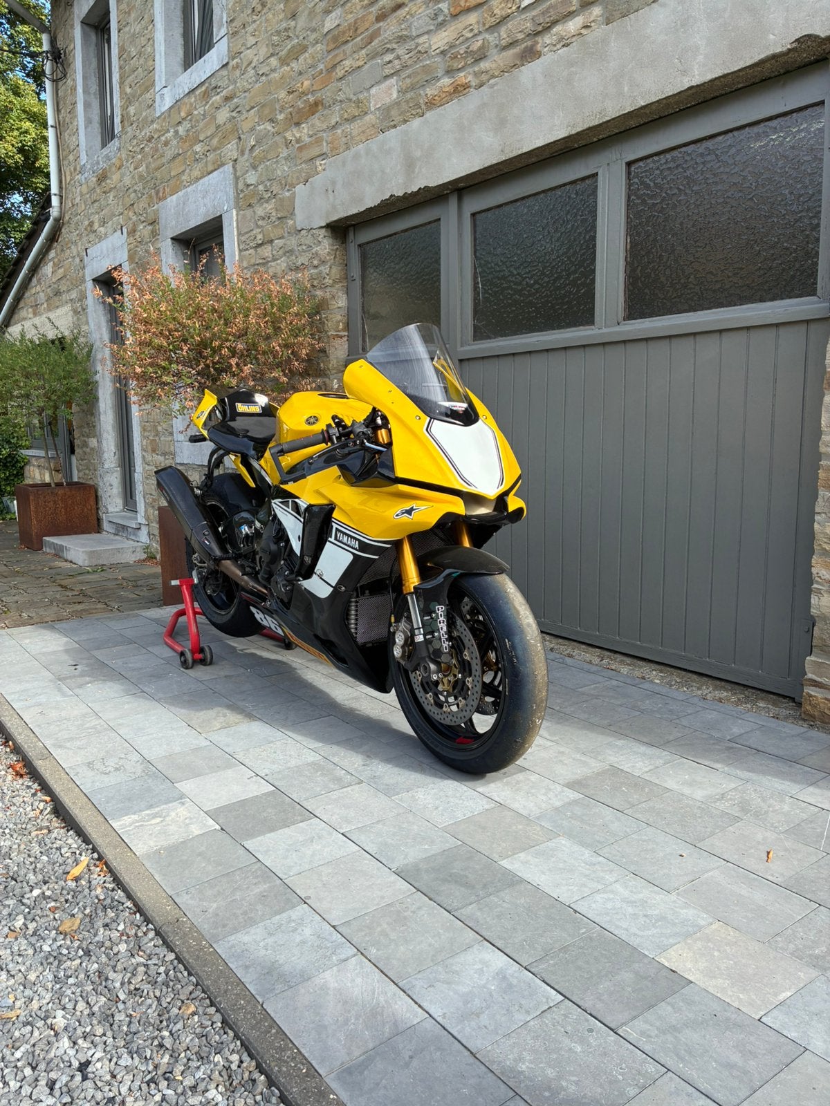 Yamaha r1 piste, Particulier