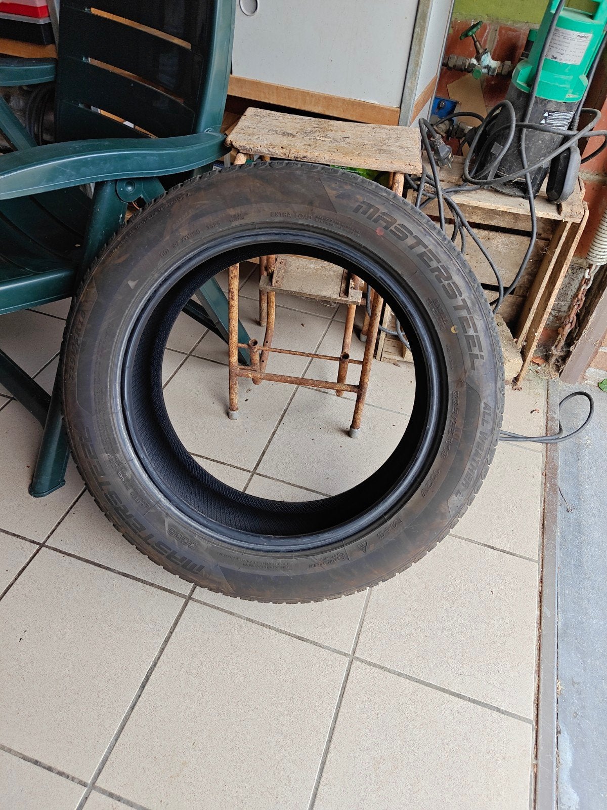 1 pneu 225/55R18, quasi neuf, Enlèvement