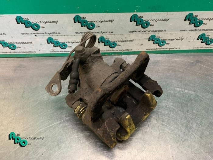 Remklauw (Tang) rechts-achter van een Audi A4 (A4 99-), Gebruikt, -, -, -