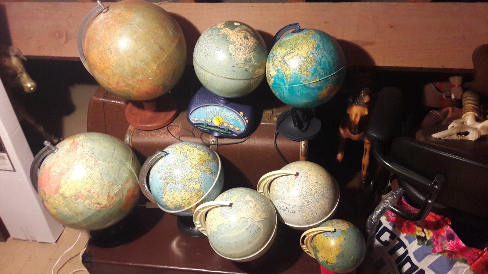 Oude wereldbollen, Ophalen