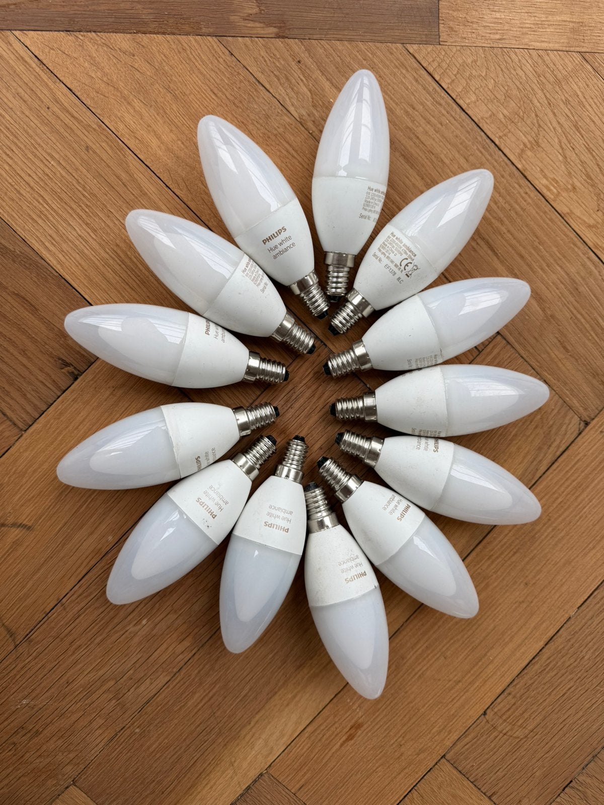 Philips hue E14 white ambiance (los verkoopbaar 10€/stuk), Maison & Meubles, Lampes | Lampes en vrac, Enlèvement, Comme neuf, Philips