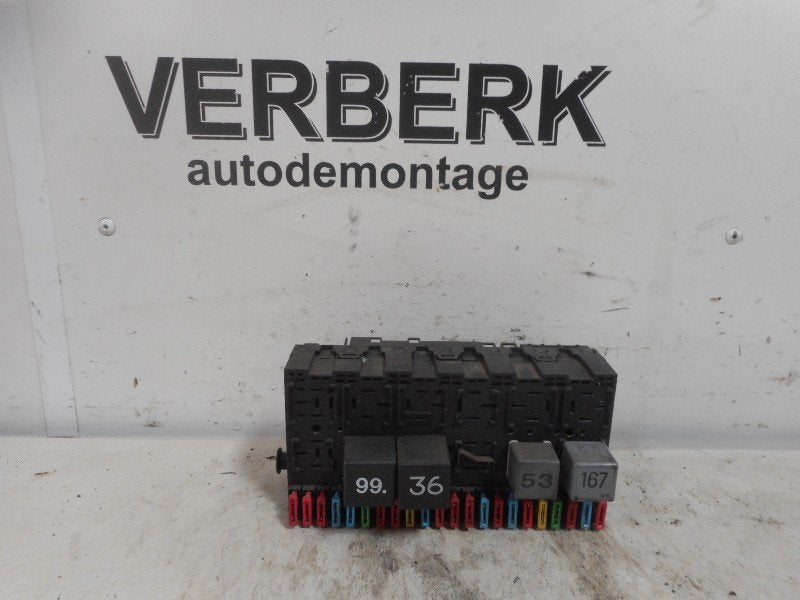 BOITIER FUSIBLES Volkswagen Golf III (1H1) (vw357937039), Autos : Pièces & Accessoires, Volkswagen, Volkswagen AG, Utilisé, Kundenbetreuung@volkswagen.de
