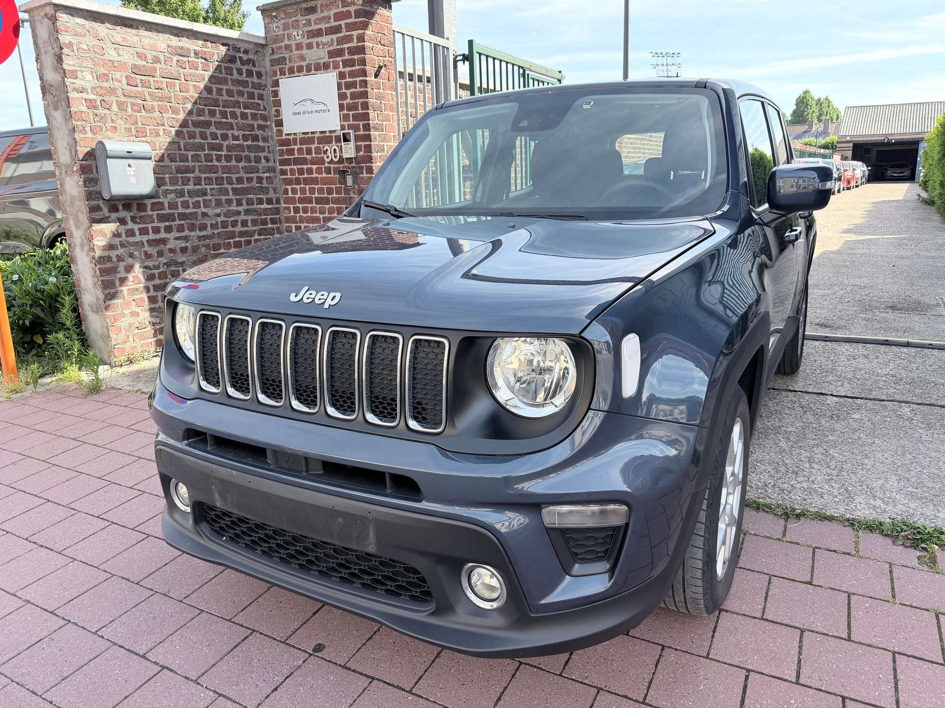Jeep Renegade 1.0 I EDITION | AIRCO | CRUISE | CARPLAY, Autos, Jeep, Achat, Euro 6, Entreprise, Noir