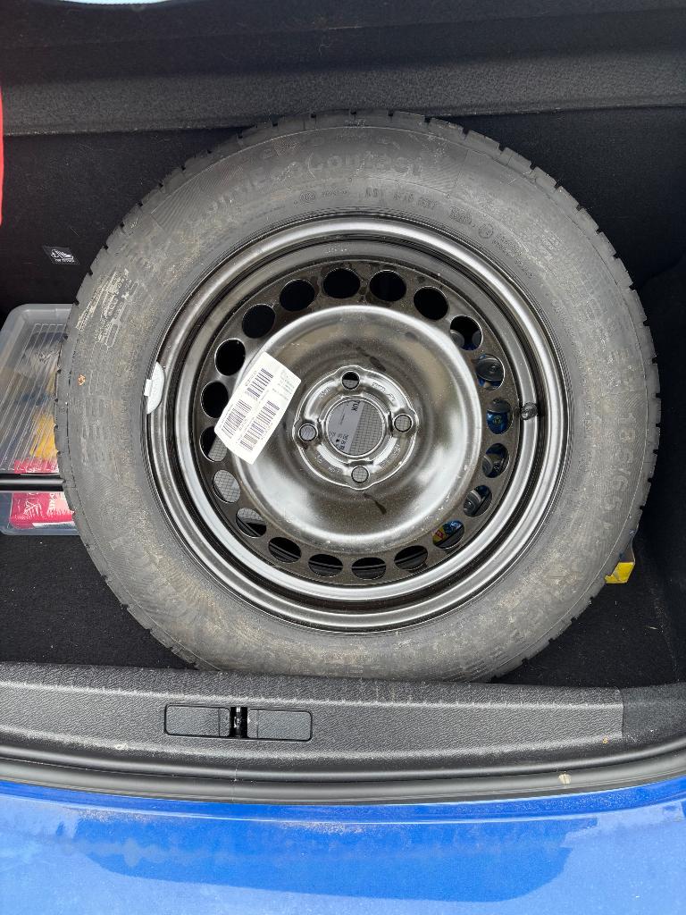 Volwaardige reserve autoband Opel Corsa, Auto-onderdelen, Banden en Velgen, Ophalen, 15 inch, Nieuw, 185 mm