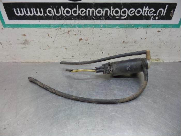 Pompe lave-glace avant d'un Ford Fiesta (Fiesta 01-), Autos : Pièces & Accessoires, -, 3 mois de garantie, -, -