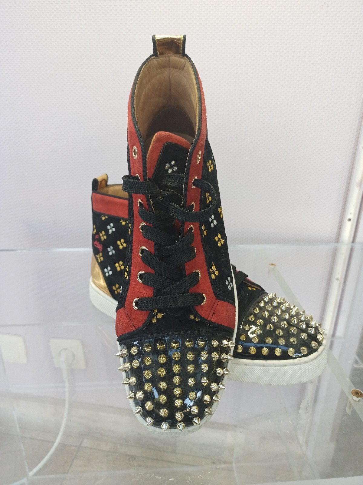 Louboutin Lou Spikes Orlato. Taille 43, Vêtements | Hommes, Chaussures, Enlèvement ou Envoi