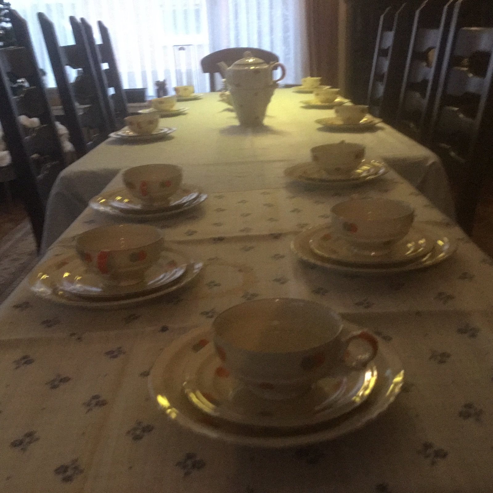 Antiek porseleinen koffie en eetservies, Ophalen