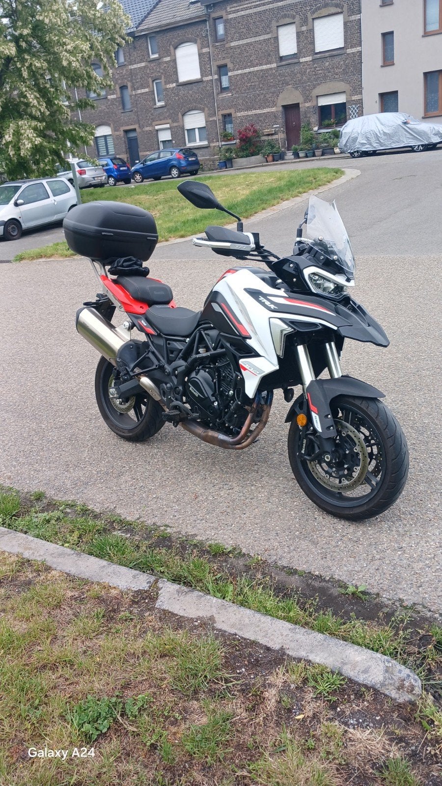 Benelli 700cc, Particulier
