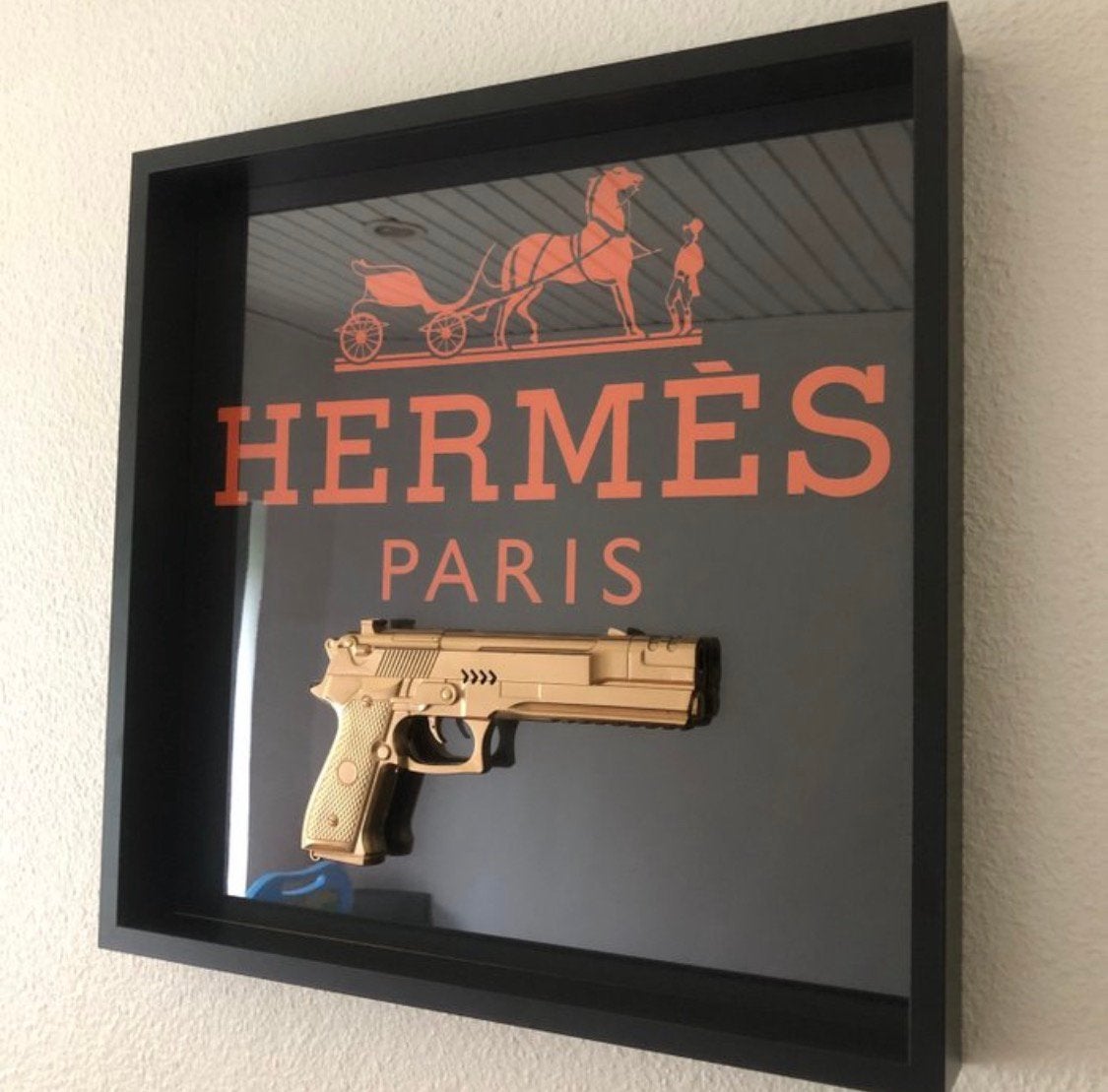 Rob VanMore – Shiny Golden War on Hermes Paris, Maison & Meubles, Accessoires pour la Maison | Cadres, Enlèvement ou Envoi, Comme neuf