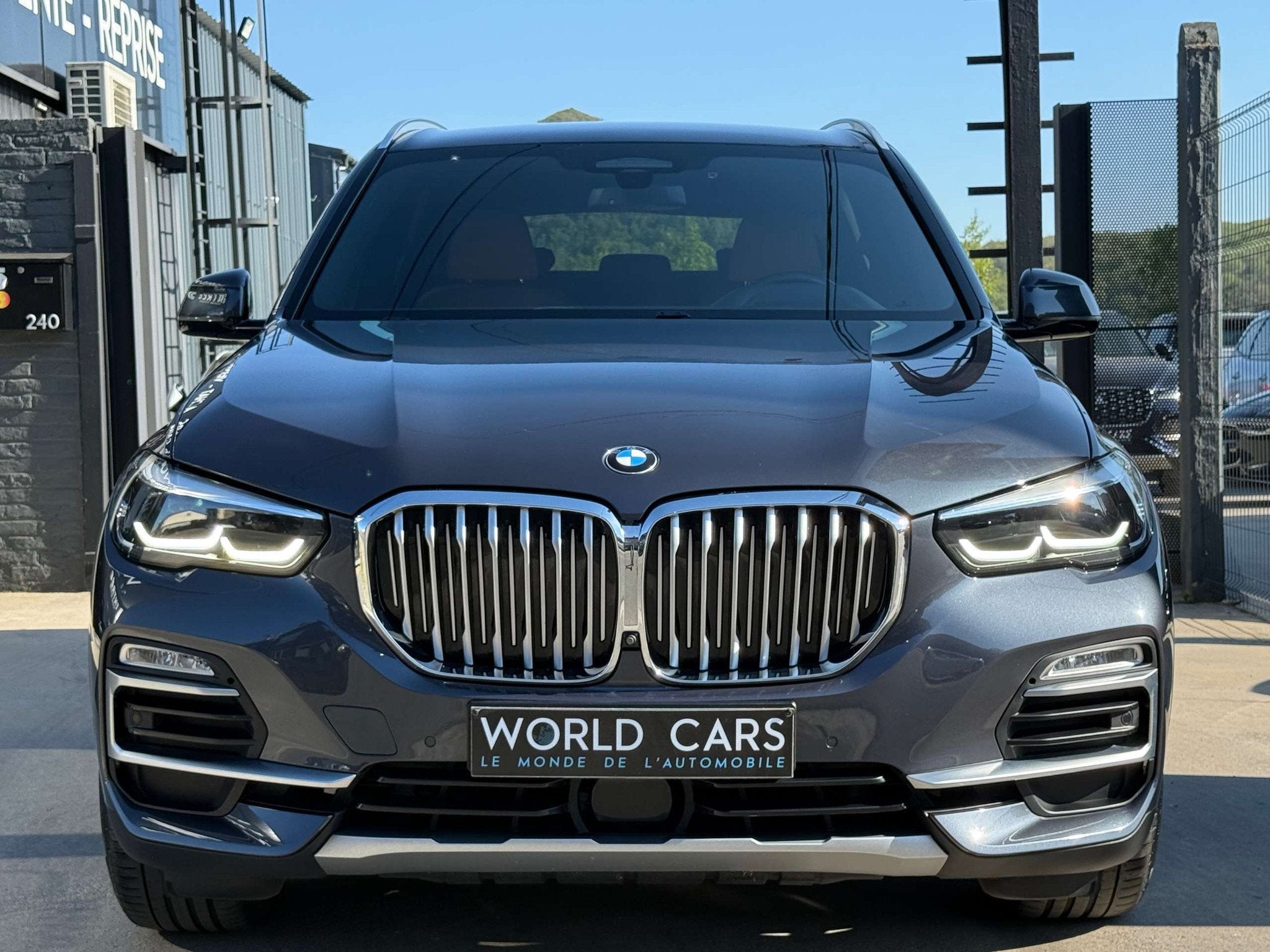 BMW X5 3.0 dAS xDrive30 PACK M - DISTRONIC - HEAD-UP - CAMER, Autos, Cuir, Argent ou Gris, Achat, Entreprise