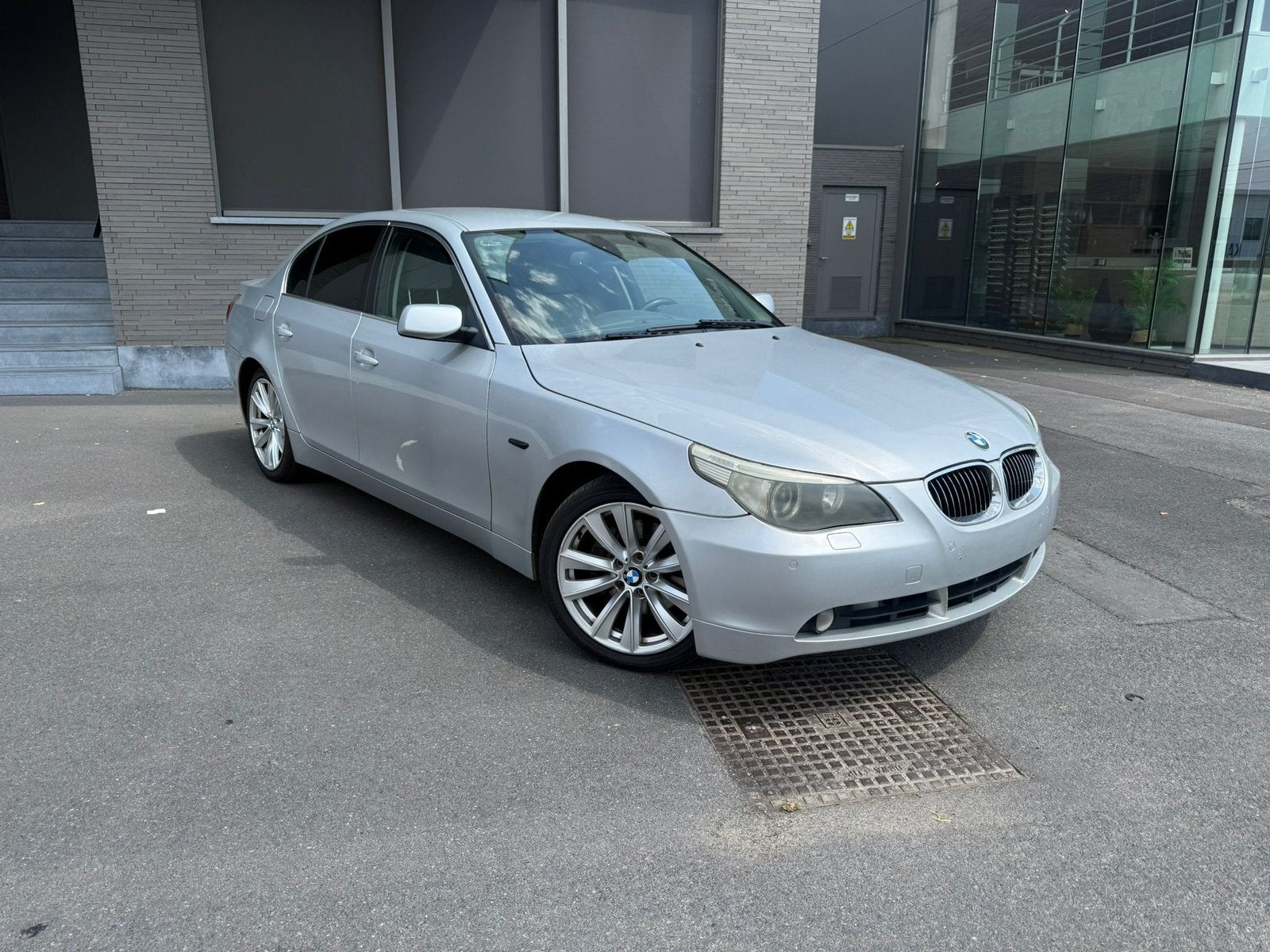 BMW 520i Automatique | 2.5 Essence, Autos, BMW, Entreprise, Achat, Série 5, Air conditionné, Apple Carplay, Bluetooth, Système de navigation