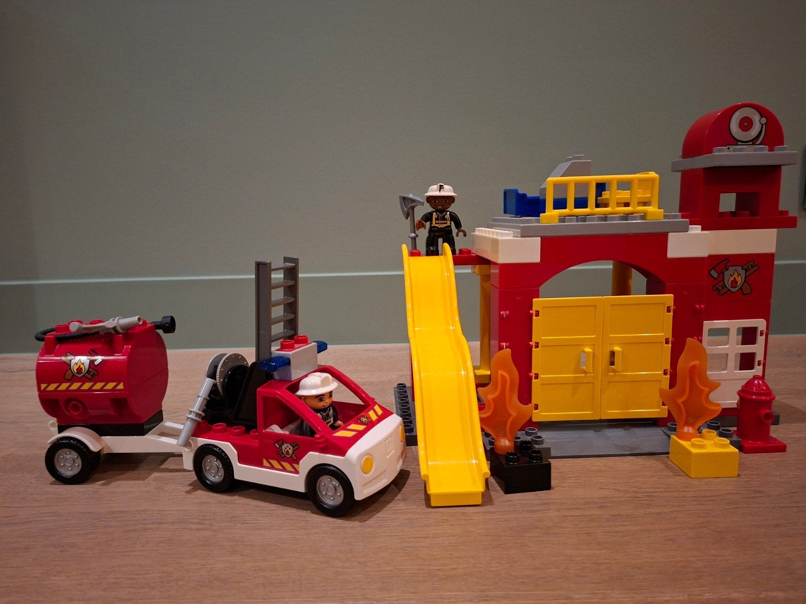 Lego Duplo 6168 brandweerkazerne, Ophalen, Gebruikt, Overige thema's, Inclusief accessoires