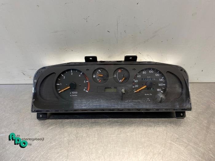 Instrumentenpaneel van een Nissan Terrano (Terrano II 93-), Gebruikt, -, -, Ophalen of Verzenden