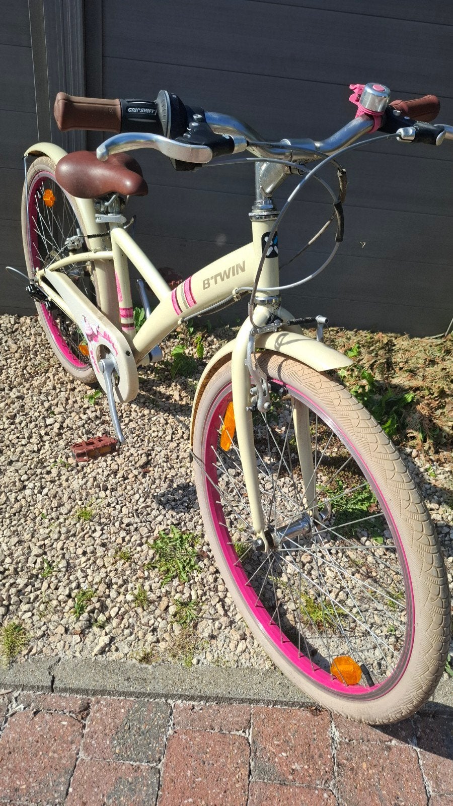 velo 24pouces pour filles  de 9ans à 12ans et 1m25  a 1m40, Enlèvement