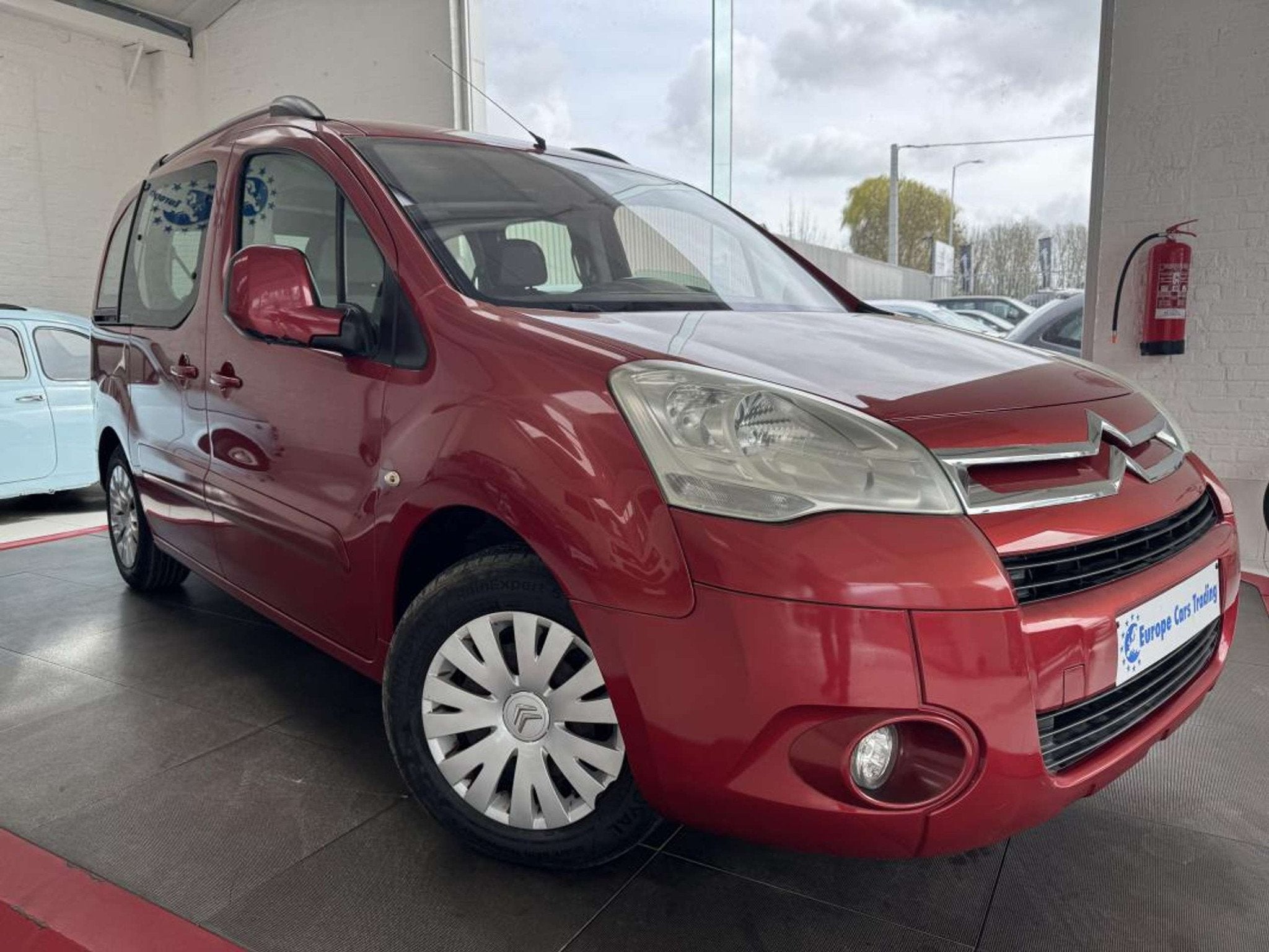 Citroën Berlingo 1.6HDI DISTRIBUTION + ENTRETIEN OK GAR 12M, Auto's, Stof, 5 deurs, https://public.car-pass.be/vhr/8a8eadf0-ff23-4227-9b0c-2e0577bfcfa0