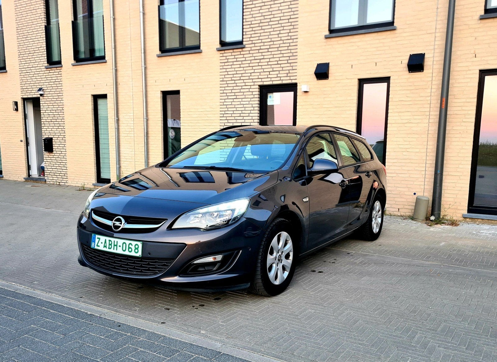 Opel, Autos, Opel, Entreprise, Astra, ABS, Caméra de recul, Airbags, Air conditionné, Alarme, Conduite autonome, Bluetooth, Feux de virage