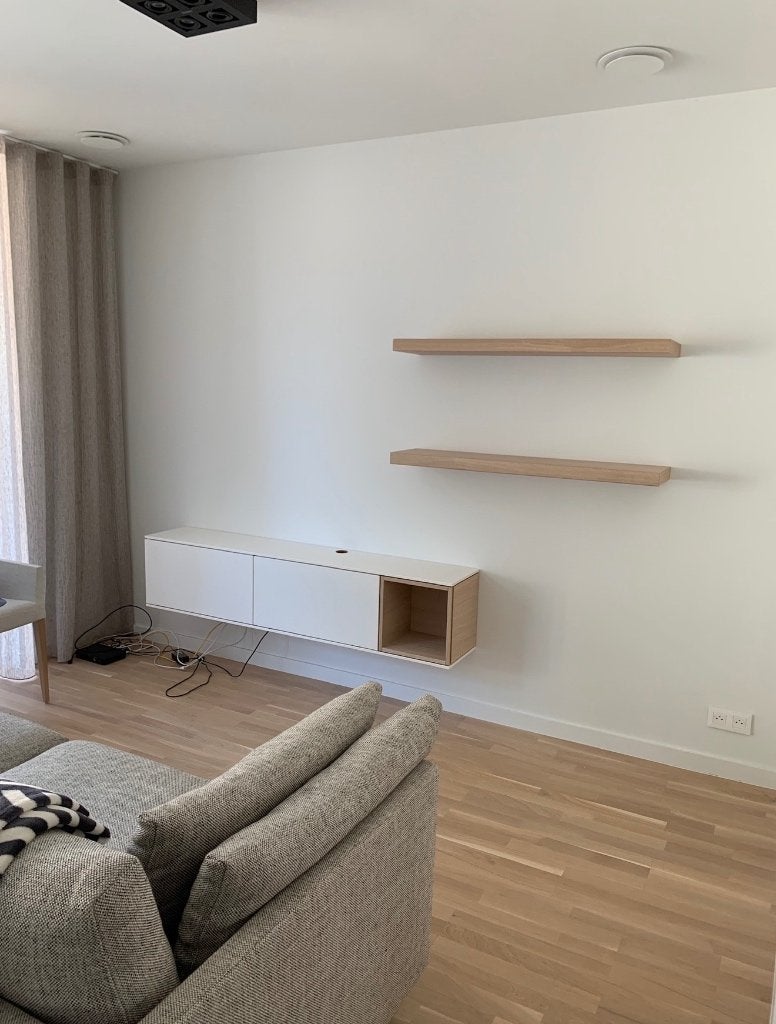 TV-meubel met wandplanken van Reno, Ophalen, 150 tot 200 cm, Eikenhout, Zo goed als nieuw