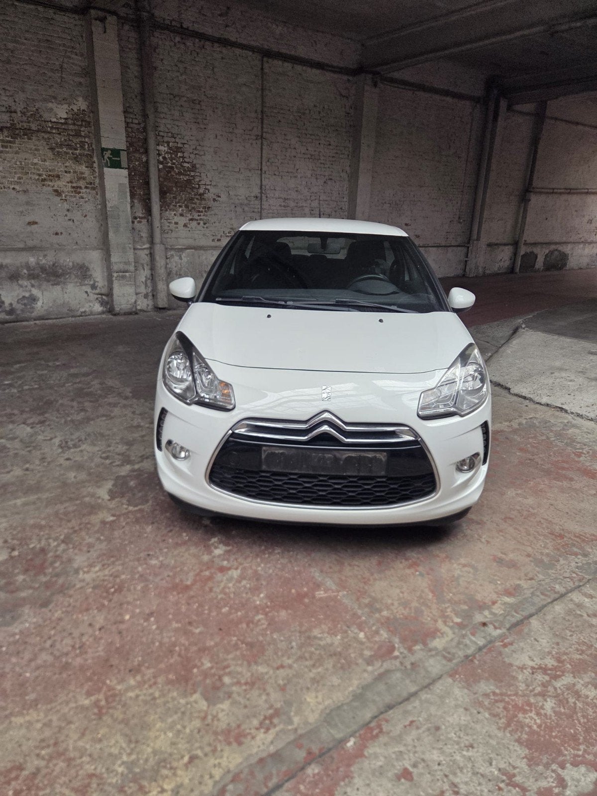 CITROËN DS3 1.2 BENZINE VAN 2013, Auto's, Citroën, Euro 5, Stof, Zwart, 1199 cc