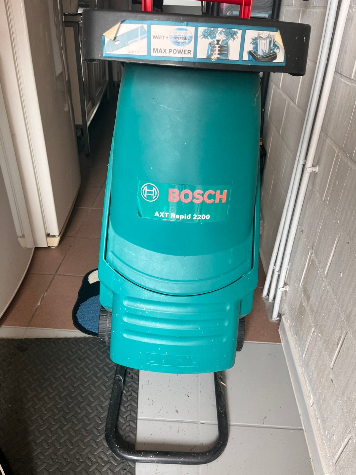Broyeur Bosch AXT Rapid 2200, Jardin & Terrasse, Déchiqueteurs, Comme neuf, Enlèvement