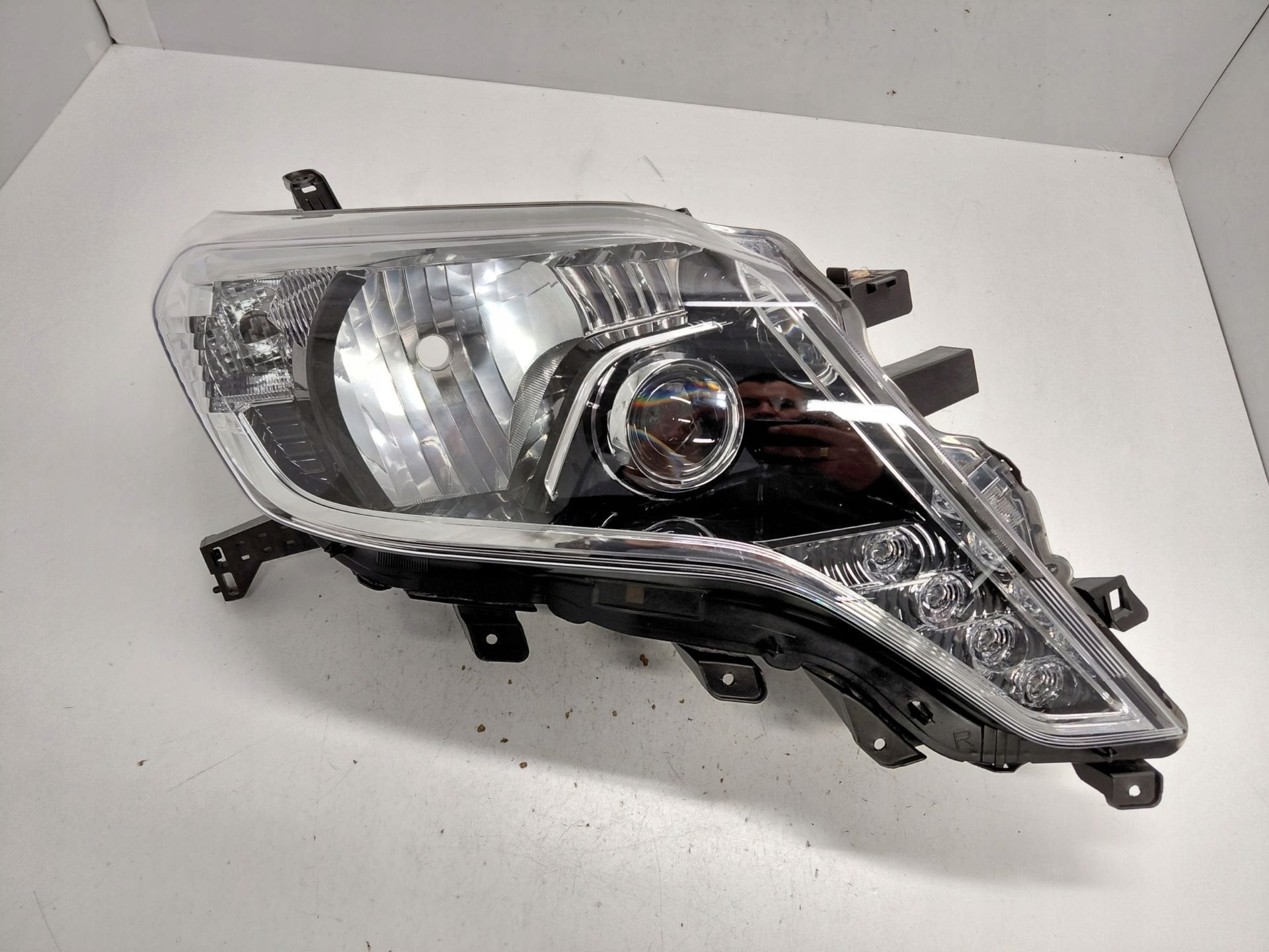 Phare droit Toyota Land Cruiser J15 81185-60J20, Autos : Pièces & Accessoires, Info@toyota.co.jp, Toyota Motor Corporation, Toyota-Cho 1
471-8571  Toyota City
