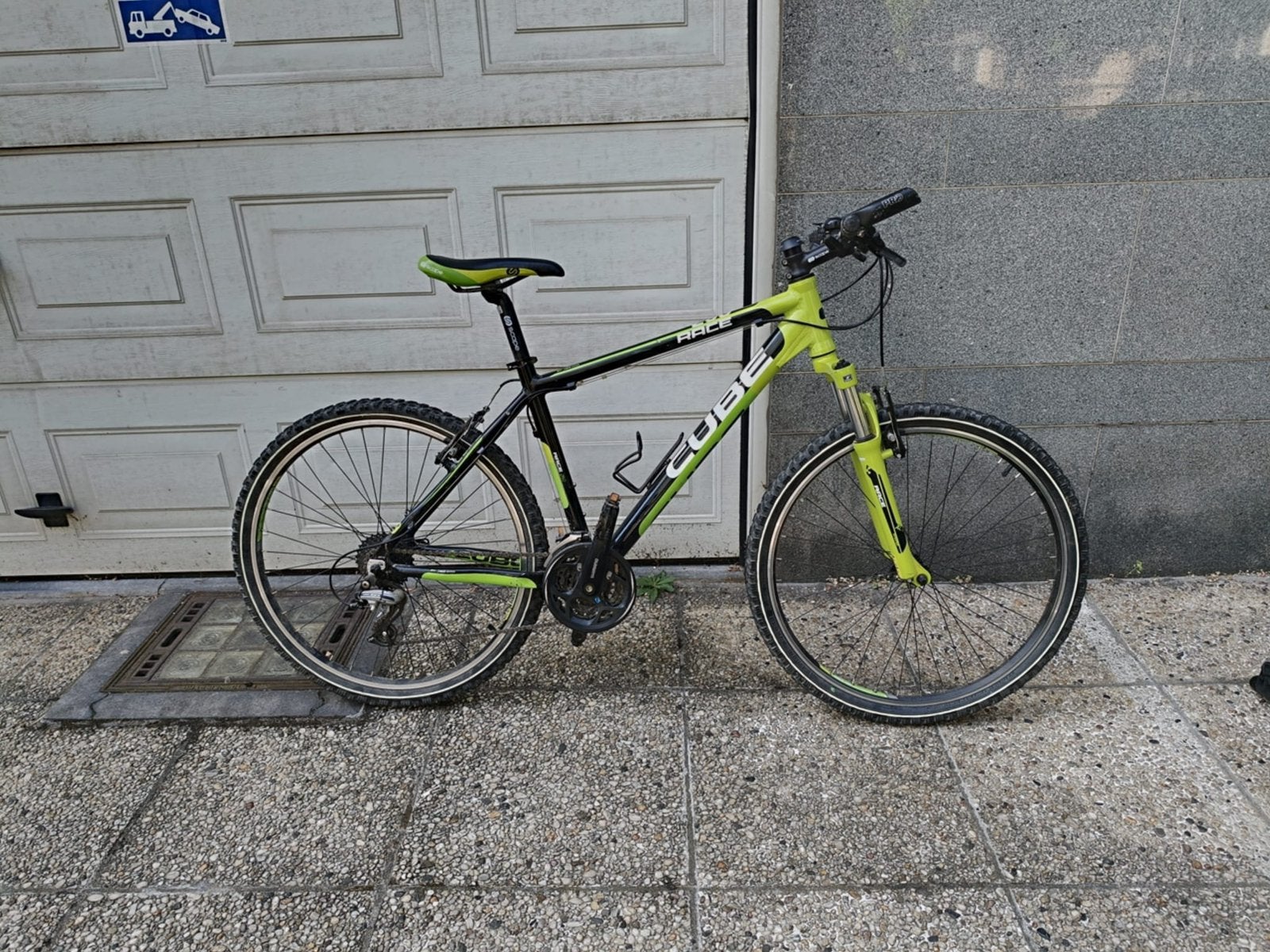 CUBE Race Hardtail mountainbike — zwart en limoengroen, Fietsen en Brommers, Overige merken, Gebruikt, Hardtail, Velgrem