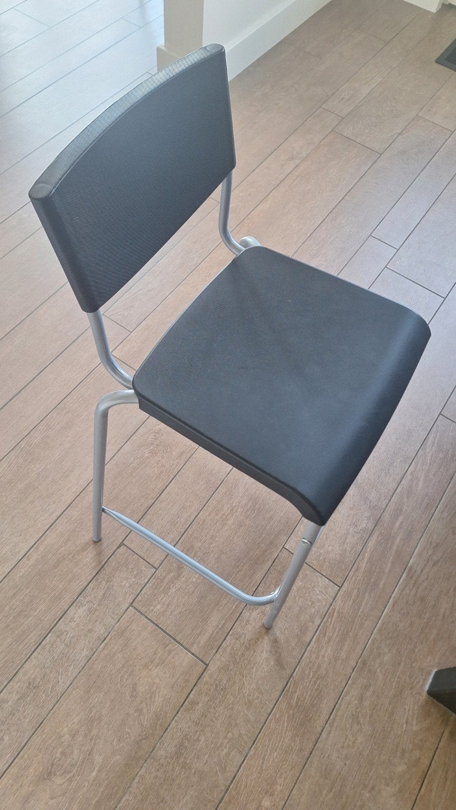 barkrukken zwart, Ophalen