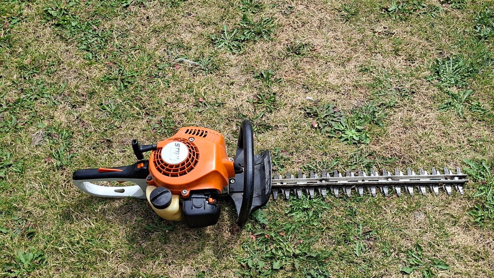 Stihl haagschaar HS 45, Ophalen
