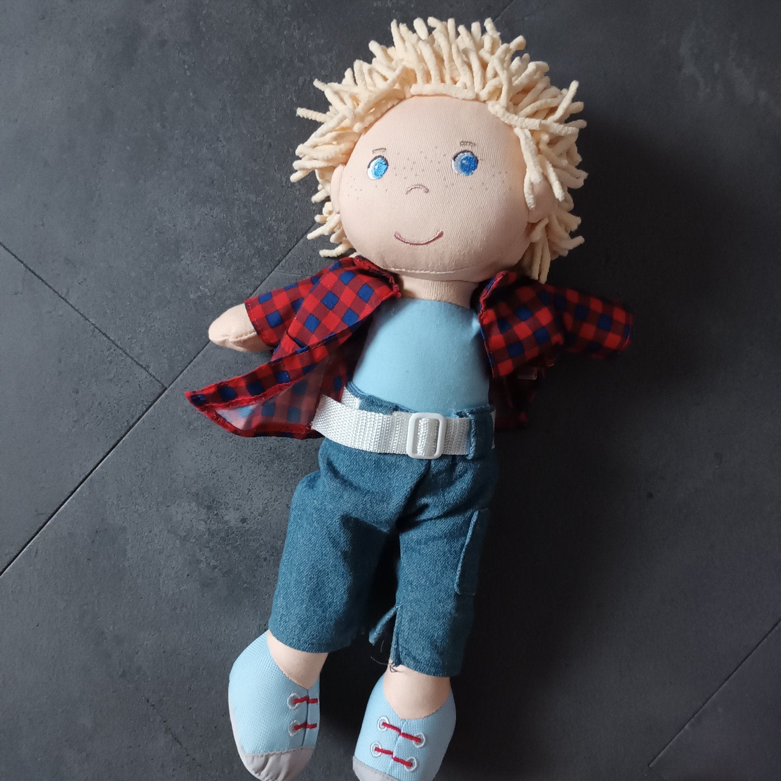 Leuke zachte pop.met jeansbroek, Kinderen en Baby's, Ophalen, Nieuw, Overige typen