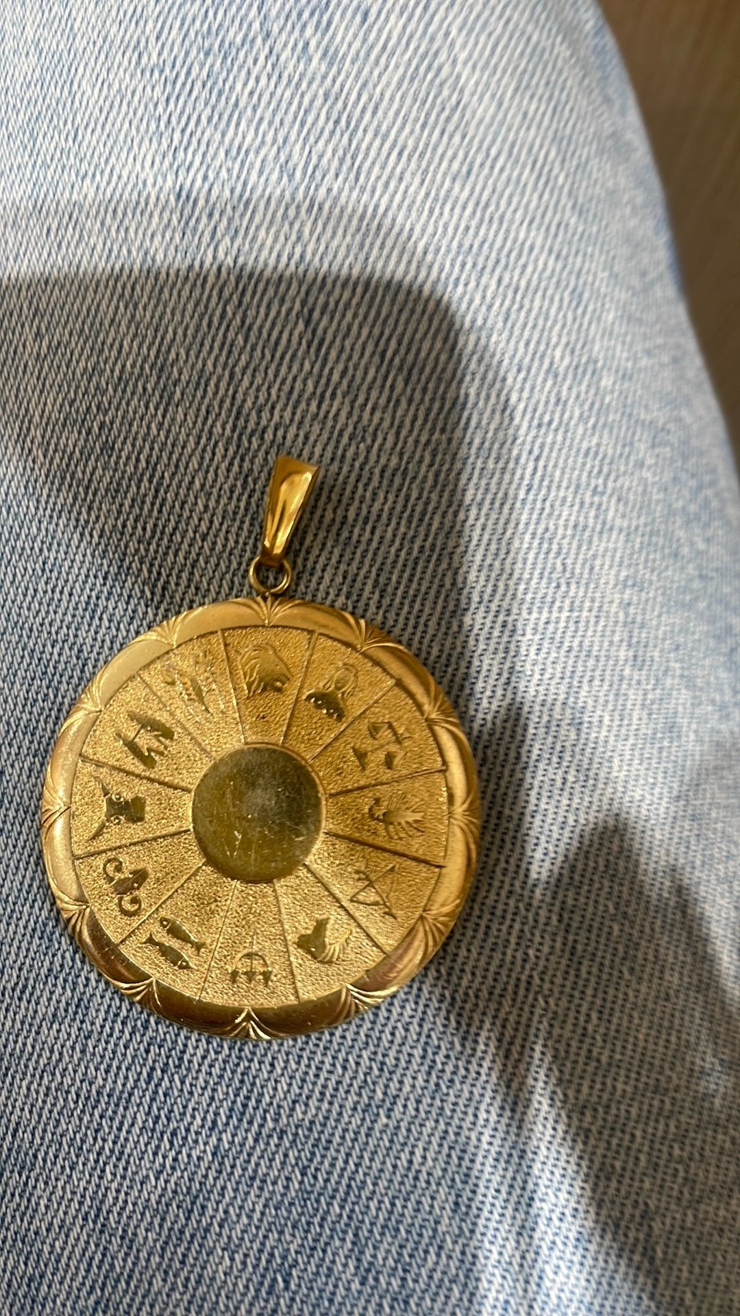 Zodiac verguld, Overige materialen, Gebruikt, Geel, Ophalen of Verzenden
