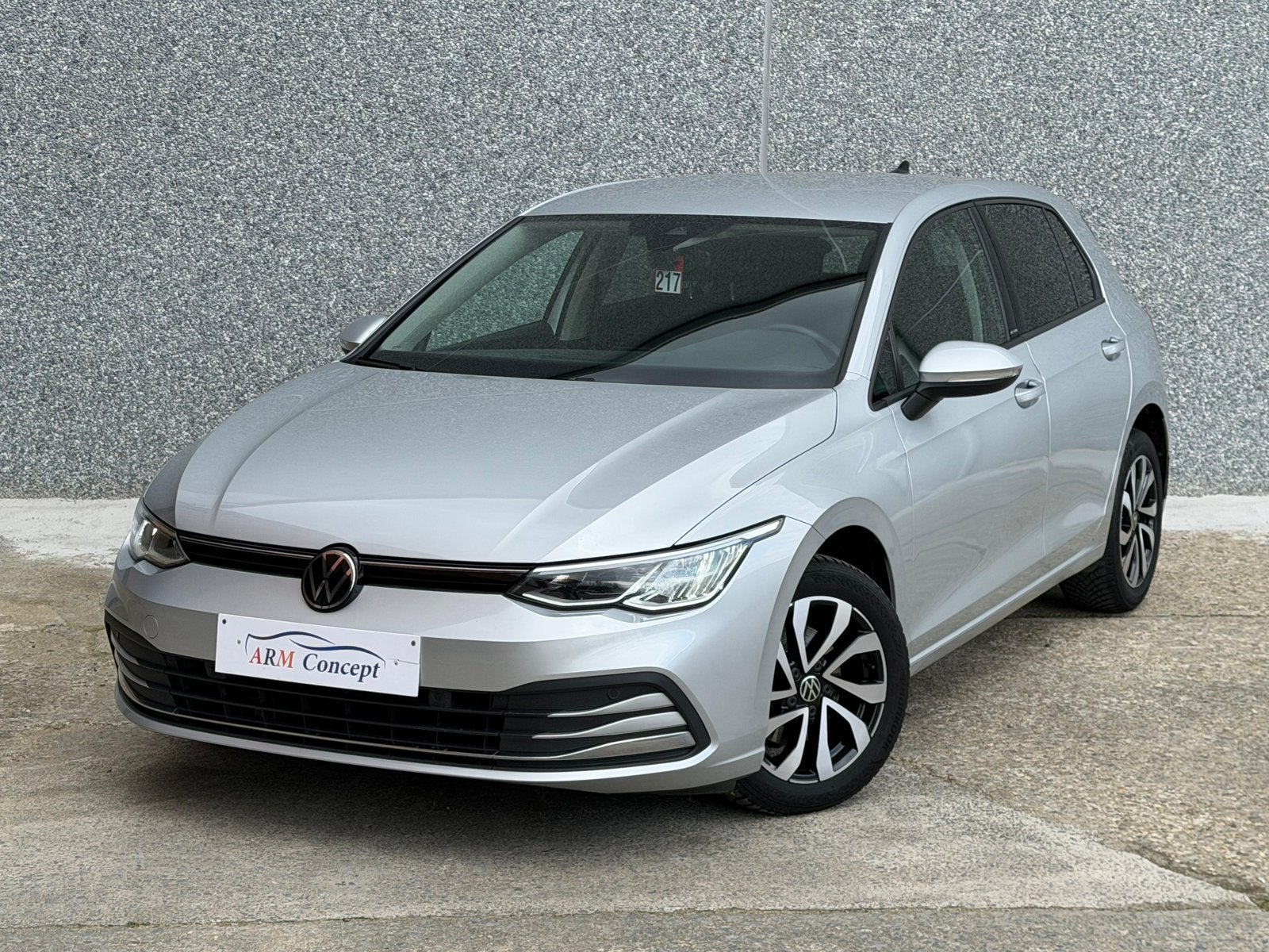 Volkswagen Golf 8 1.0 eTSI essence 2022 automatique Garantie, Auto's, Volkswagen, Stof, Euro 6, Bedrijf, Berline
