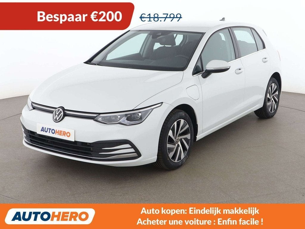 Volkswagen Golf 1.4 eHybrid Style (bj 2022, automaat), Gebruikt, Alcantara, Wit, 1395 cc