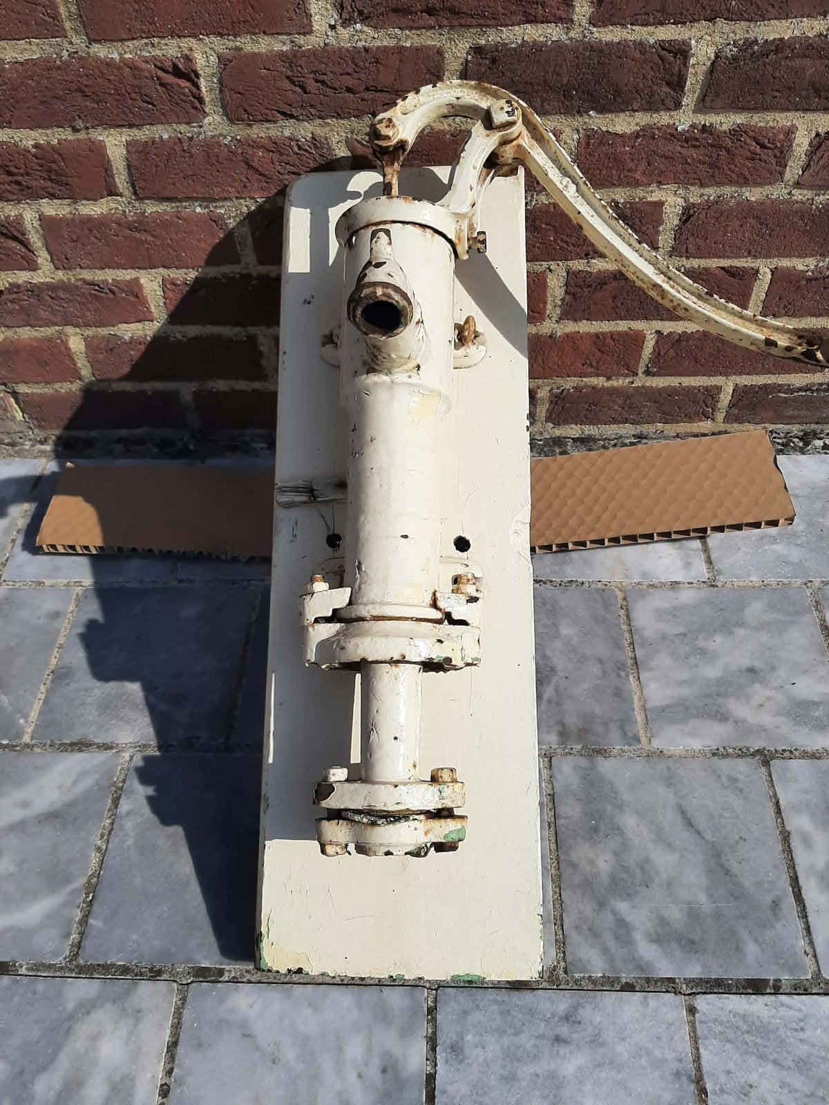 Pompe a eau, Enlèvement