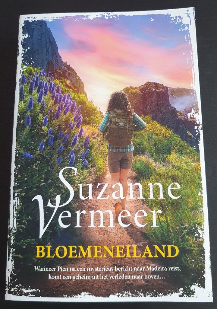 Spannend boek van Suzanne Vermeer: Bloemeneiland, Boeken, Ophalen of Verzenden, Gelezen, Suzanne Vermeer