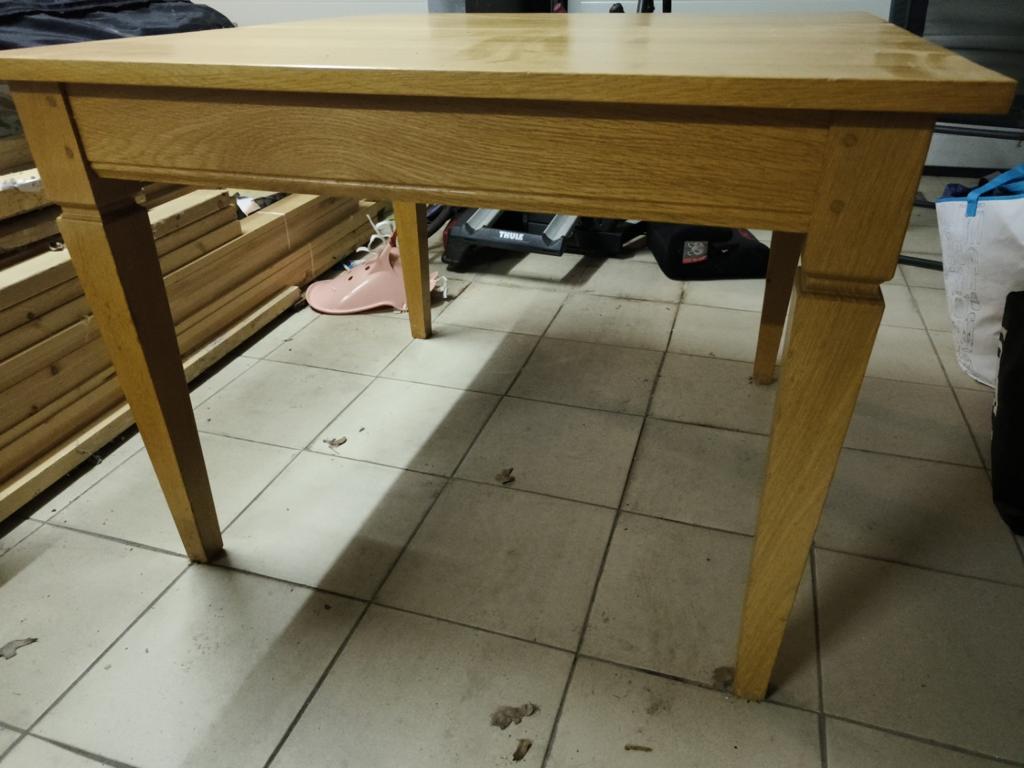 Houten eettafel massief look 140x140 cm, Huis en Inrichting, Ophalen