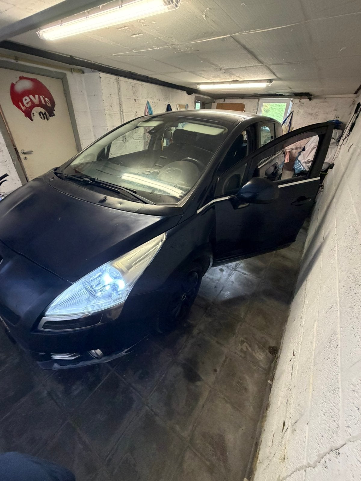 PEUGEOT 5008 1.6 HDi DIESEL –, Enlèvement, Avant, Peugeot, Pare-chocs