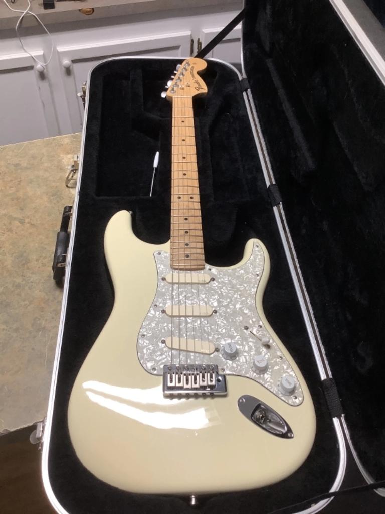 Fender American Special Stratocaster Olympic White, Musique & Instruments, Instruments à corde | Guitares | Électriques, Enlèvement ou Envoi