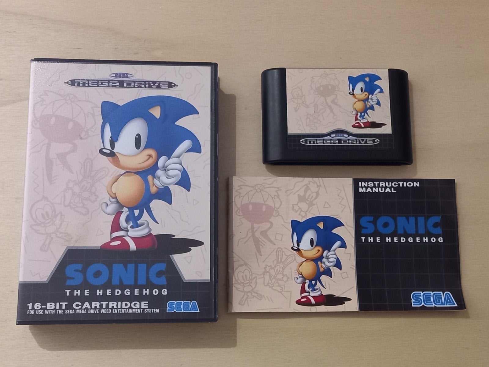 SEGA Mega Drive Sonic The Hedgehog compleet, Games en Spelcomputers, Gebruikt, 1 speler, Ophalen of Verzenden, Vanaf 3 jaar