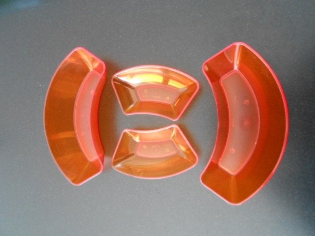 4 leuke oranje schaaltjes TUPPERWARE prima staat, Huis en Inrichting, Keuken | Tupperware, Gebruikt, Schaal, 240 ml, Oranje