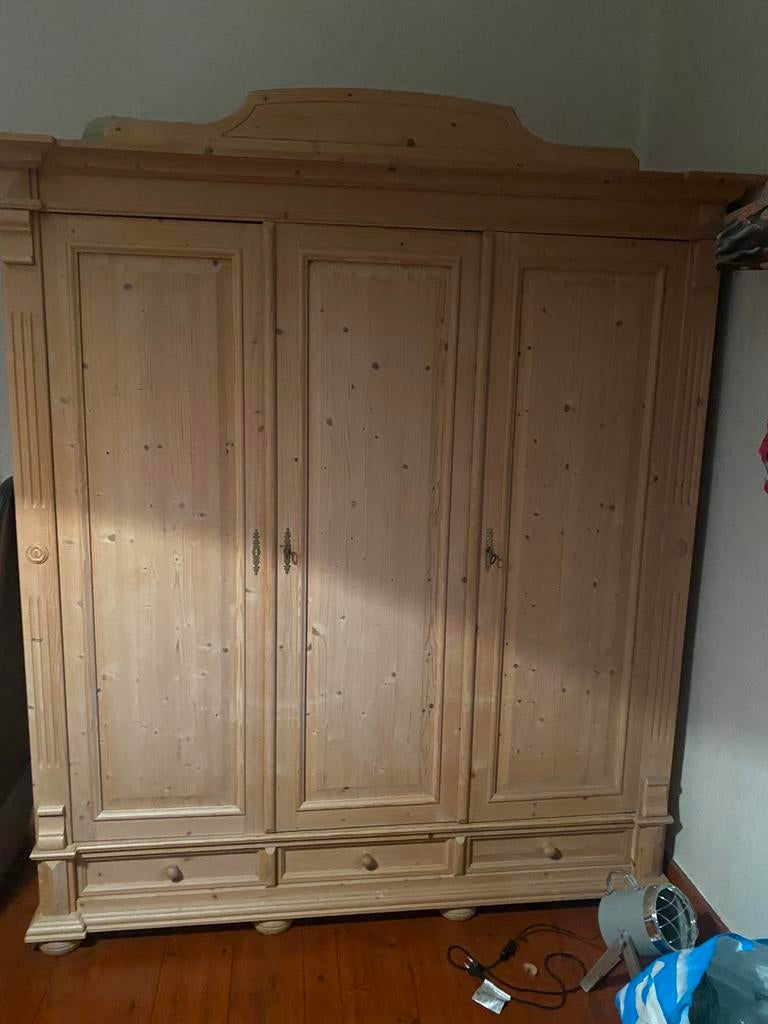 Armoire en chêne massif, Enlèvement, Comme neuf