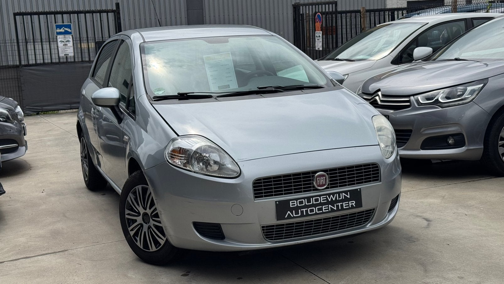 Fiat Punto 1.4Benzine 2008 156.xxxkm GEKEURD voor Verkoop!, Autos, Fiat, Argent ou Gris, Achat, USB, Entreprise