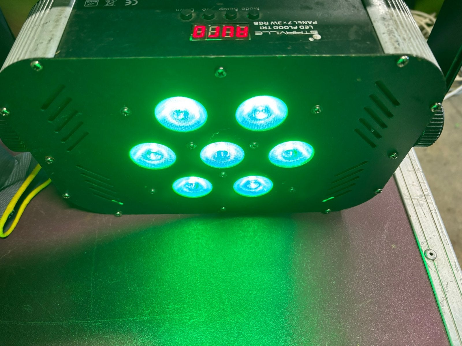 12x STAIRVILLE LED 7x3w + commandes dmx + flight + access., Musique & Instruments, Enlèvement, Utilisé, Lumières, Couleur