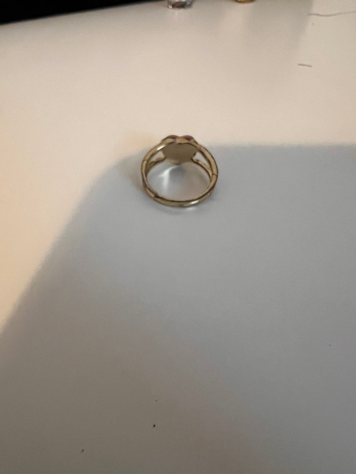 Bague en forme de cœur rose, Bijoux, Sacs & Beauté, Bagues, Neuf, Rose, Plus petit que 17, Enlèvement