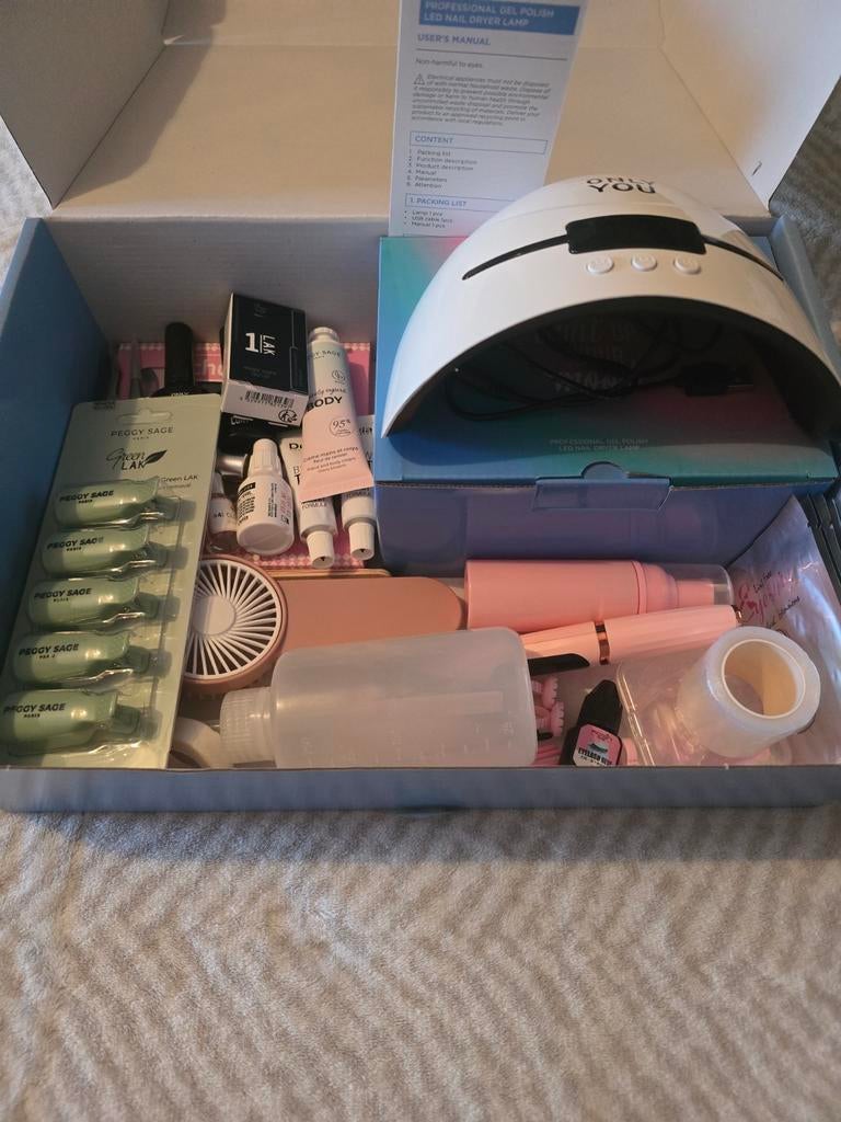 Neuf Kit lot esthétique vernis semi permanent, extension cil, Electroménager, Solarium, Banc solaire & Bronzage facial, Enlèvement