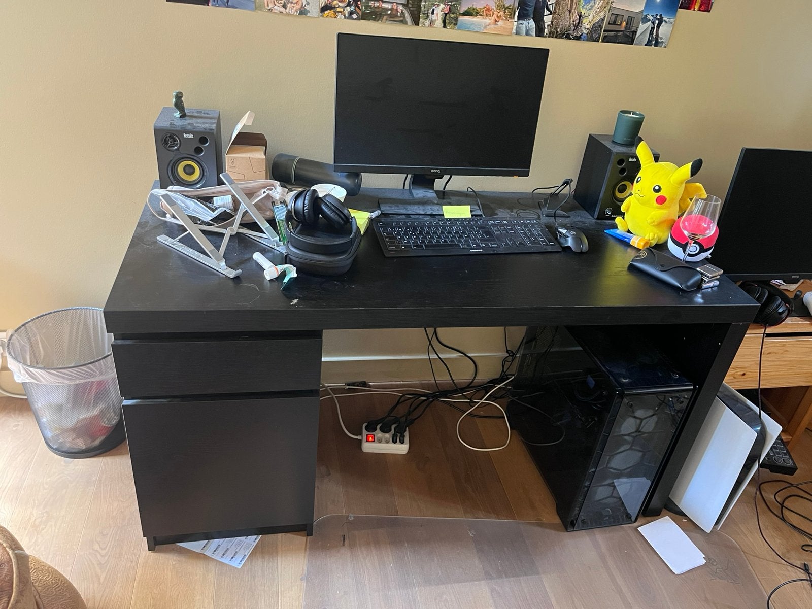 Ikea bureau zwart, Ophalen, Zo goed als nieuw, IKEA
