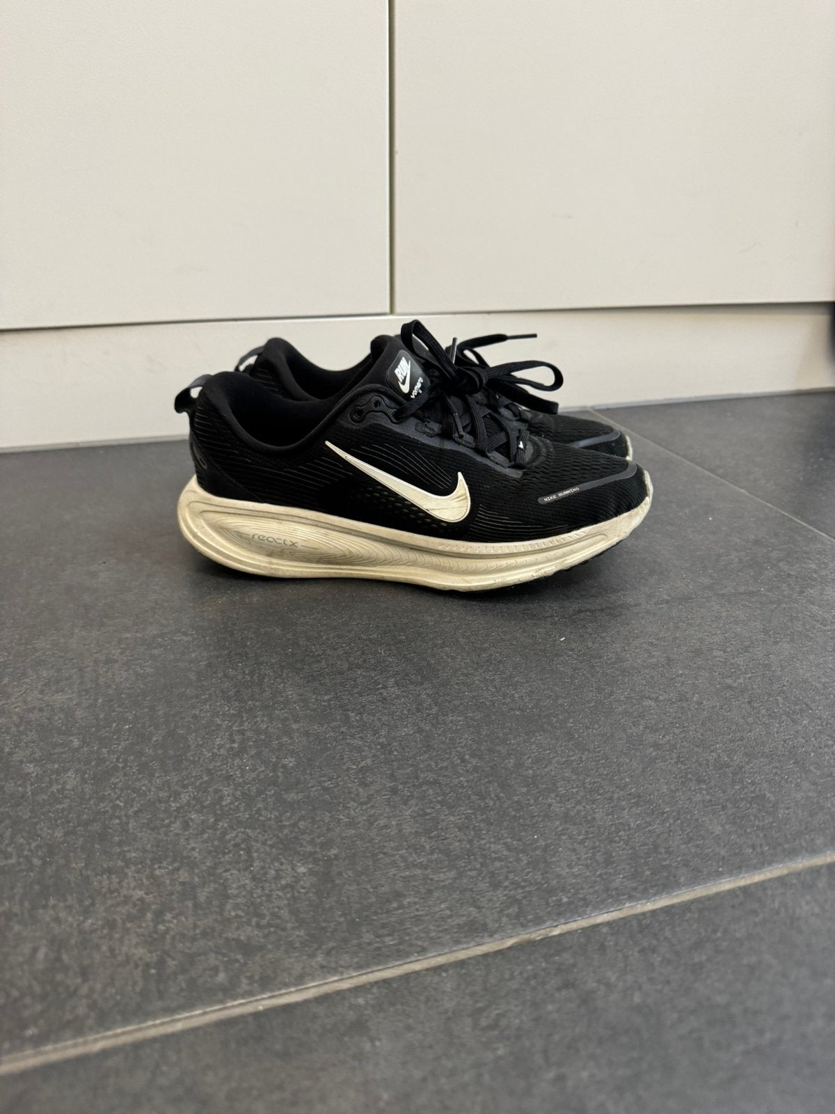 Nike sport schoenen, Ophalen of Verzenden, Zo goed als nieuw, Schoenen